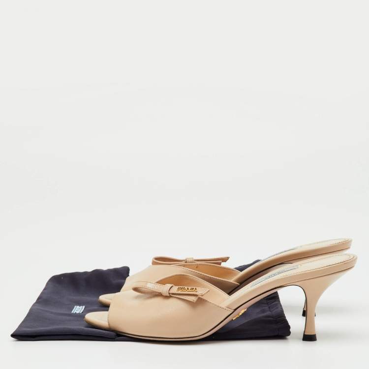 Pre Owned Prada Beige Saffiano Lux Leather Open Toe Bow Slide Sandals Size 40