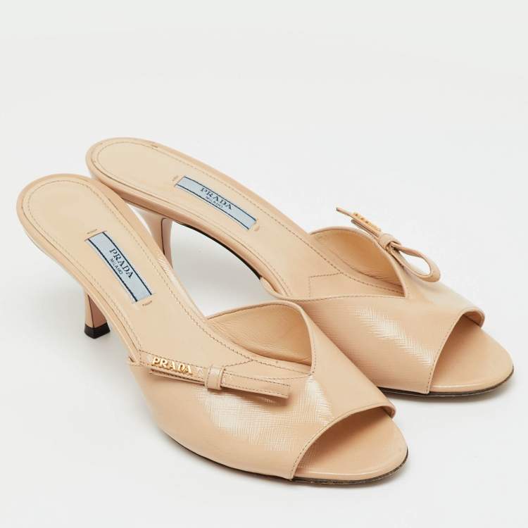 Pre Owned Prada Beige Saffiano Lux Leather Open Toe Bow Slide Sandals Size 40