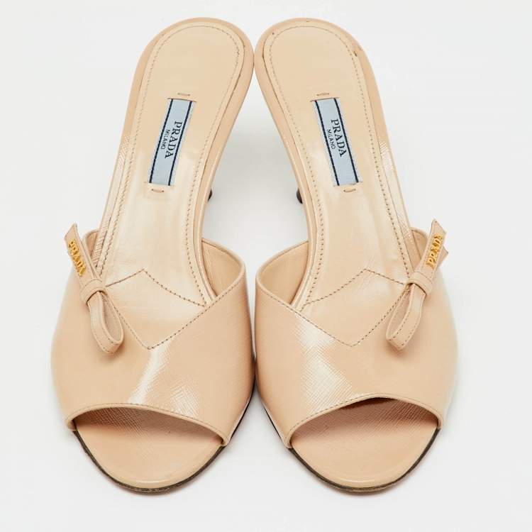 Pre Owned Prada Beige Saffiano Lux Leather Open Toe Bow Slide Sandals Size 40