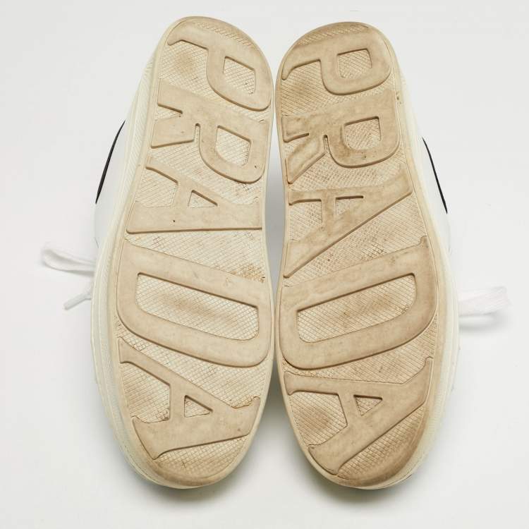 مملوكة مسبقًا حذاء رياضي برادا جلد أبيض/أسود ليز أب لو توب مقاس 38.5