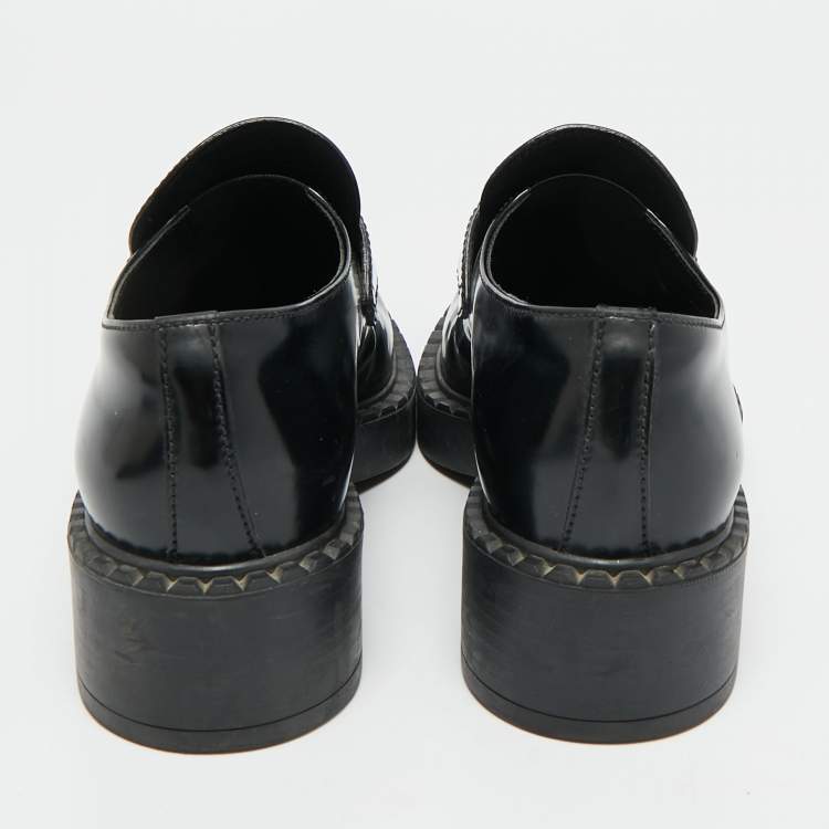 Pre Owned Prada Triangle Logo Size 35.5 Black Leather Slip On Loafers