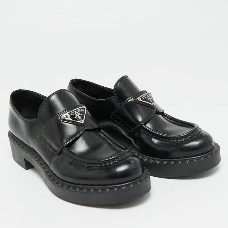 Pre Owned Prada Triangle Logo Size 35.5 Black Leather Slip On Loafers