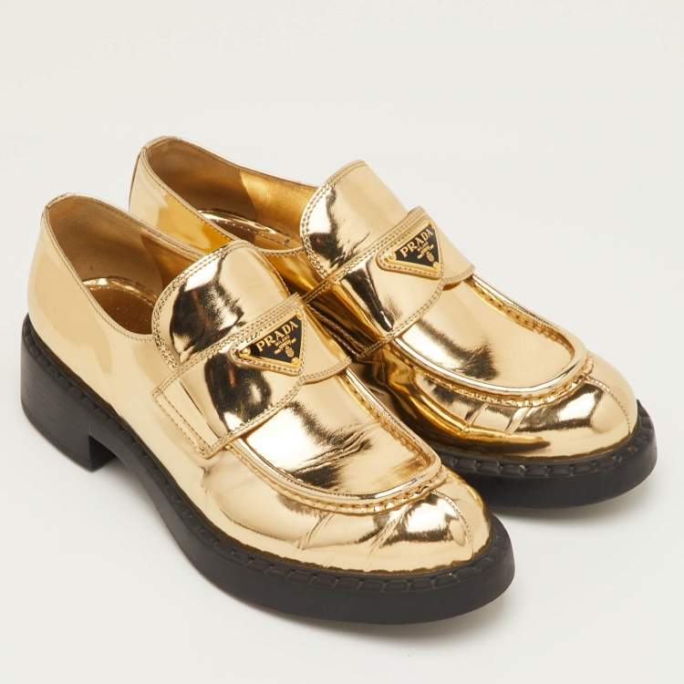 Pre Owned Prada Size 39.5 Gold Patent Leather Triangle Logo Slip On Loafers