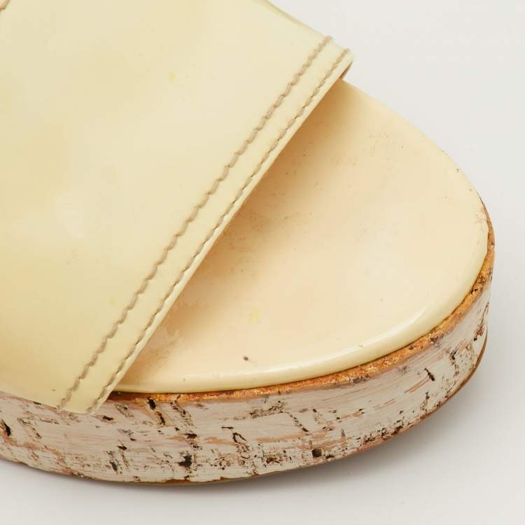 Pre Owned Prada Size 41 Cream Patent Leather Cork Platform Block Heel Sandals