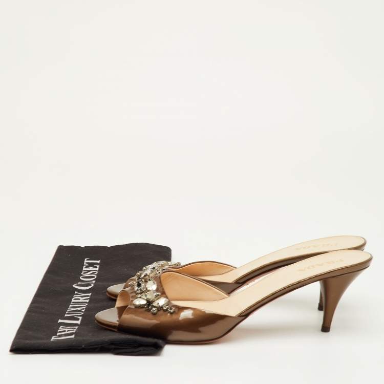 Pre Owned Prada Size 41.5 Brown Crystal Embellished Patent Leather Slide Sandals