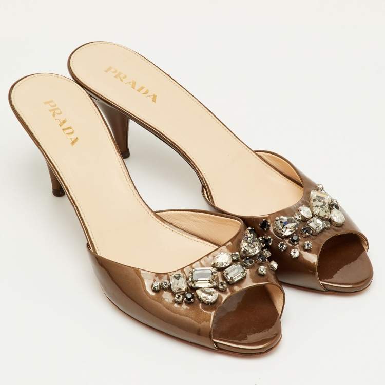 Pre Owned Prada Size 41.5 Brown Crystal Embellished Patent Leather Slide Sandals