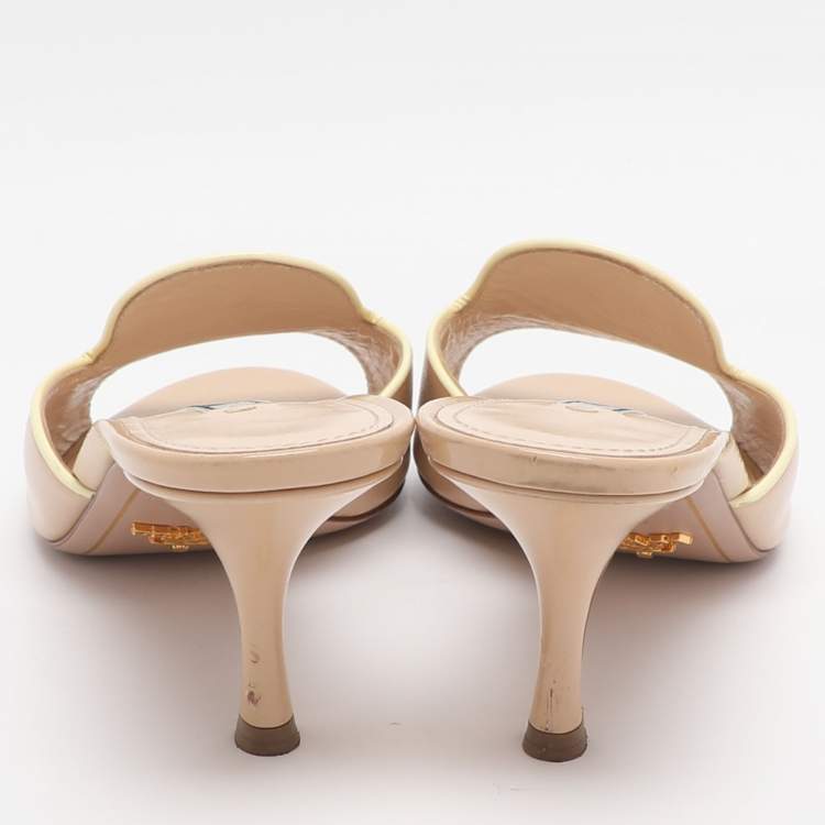 Pre Owned Prada Size 39 Beige Saffiano Patent Leather Slide Sandals