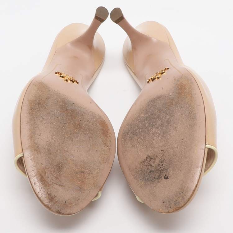 Pre Owned Prada Size 39 Beige Saffiano Patent Leather Slide Sandals