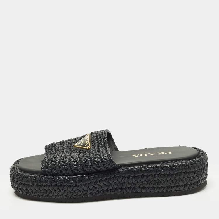 مملوكة مسبقًا Prada Size 37 Black Raffia Triangle Logo Flat Slides
