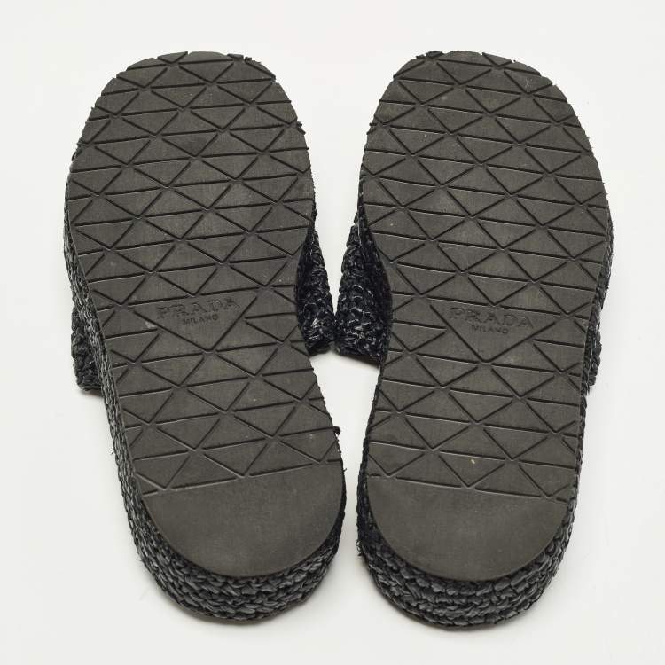 مملوكة مسبقًا Prada Size 37 Black Raffia Triangle Logo Flat Slides