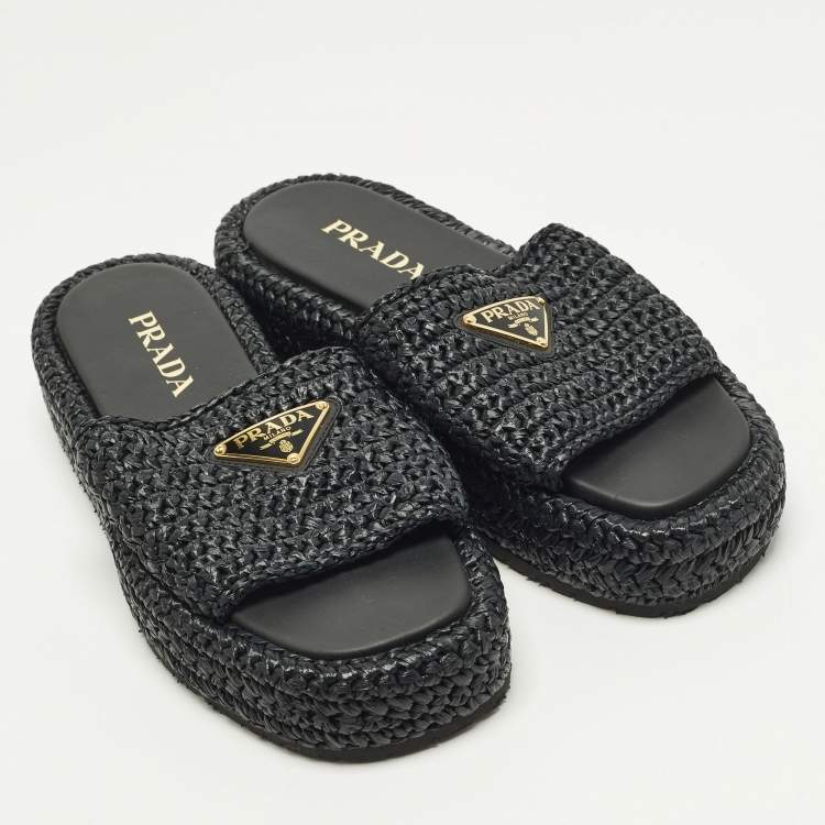 مملوكة مسبقًا Prada Size 37 Black Raffia Triangle Logo Flat Slides