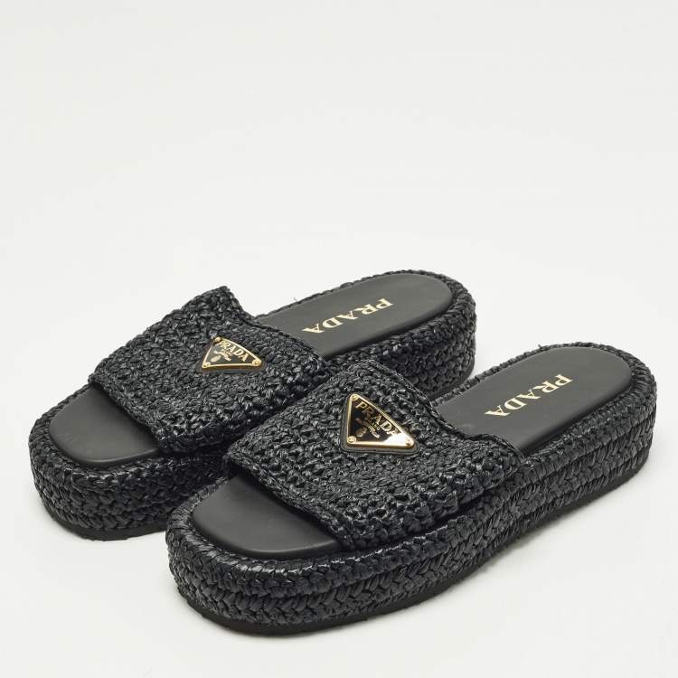 مملوكة مسبقًا Prada Size 37 Black Raffia Triangle Logo Flat Slides