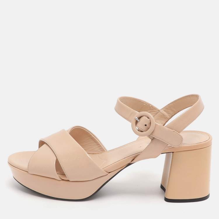 Pre Owned Prada Size 39 Beige Patent Leather Crisscross Ankle Strap Sandals