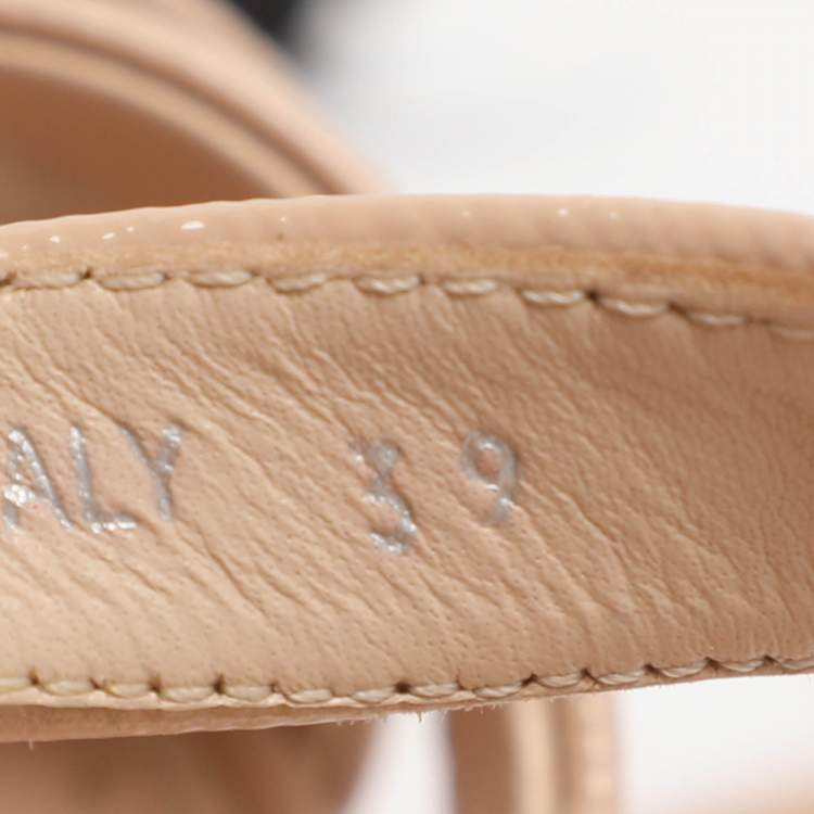 Pre Owned Prada Size 39 Beige Patent Leather Crisscross Ankle Strap Sandals