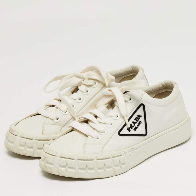 مملوكة مسبقًا Prada Wheel Cassetta Size 36 White Canvas Lace Up Sneakers