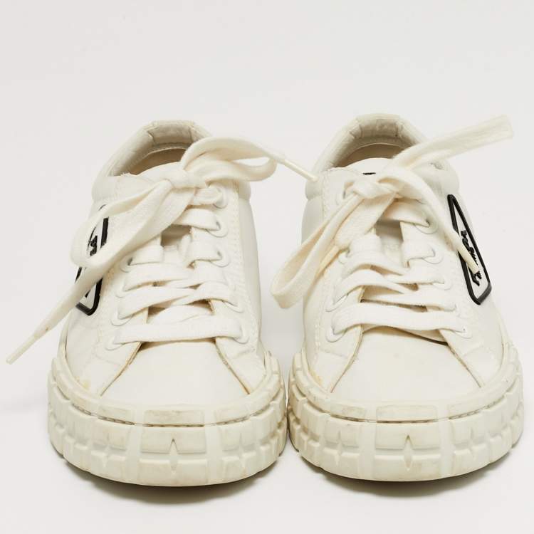 مملوكة مسبقًا Prada Wheel Cassetta Size 36 White Canvas Lace Up Sneakers