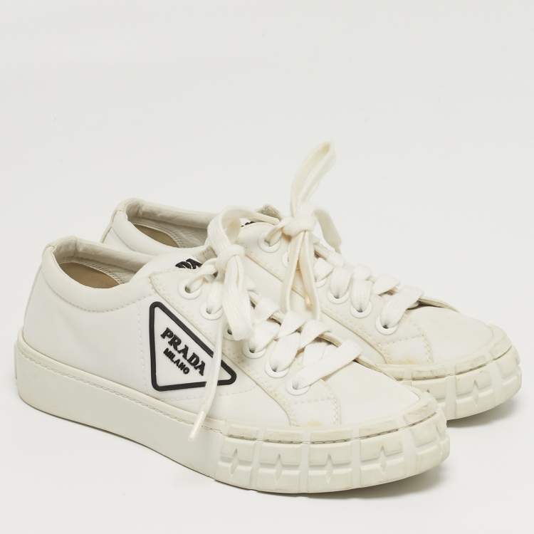 مملوكة مسبقًا Prada Wheel Cassetta Size 36 White Canvas Lace Up Sneakers