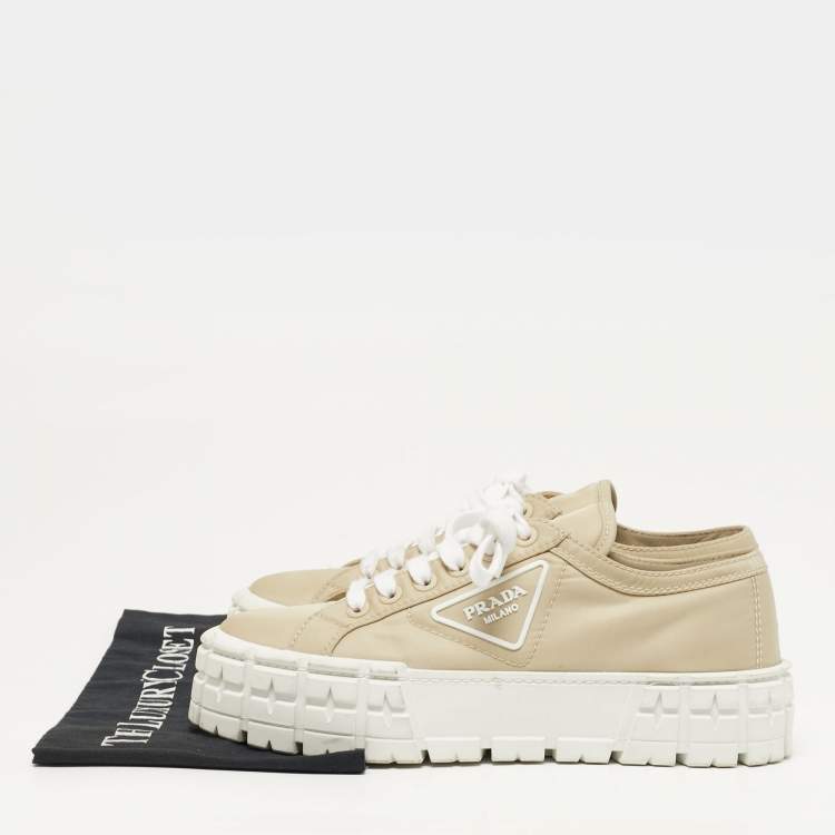 Pre Owned حذاء رياضي برادا دوبل ويل نايلون بيج برباط مقاس 40.5