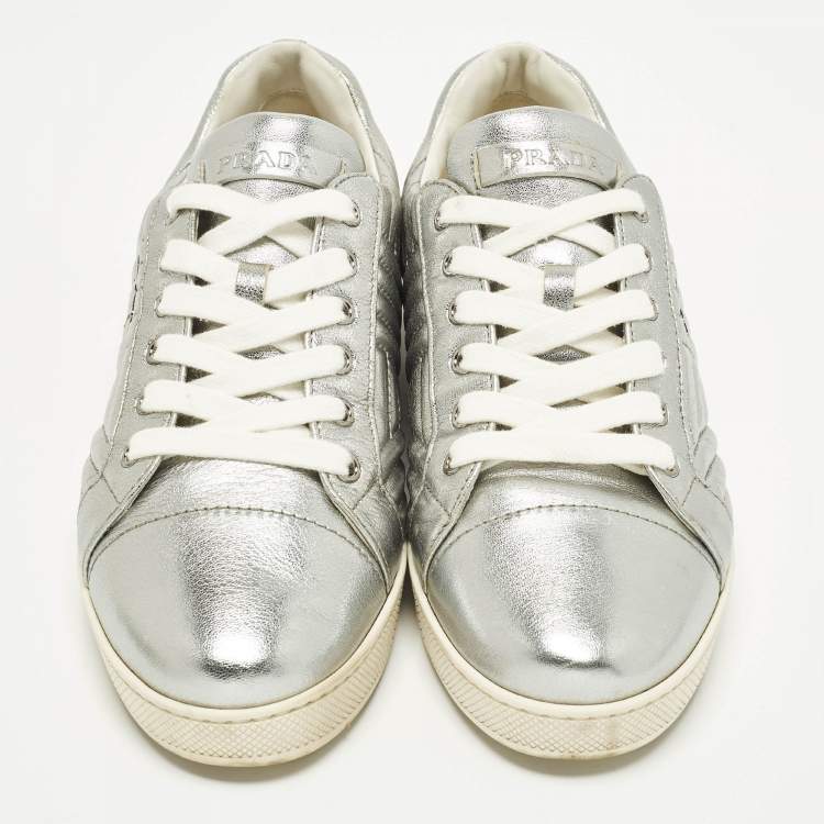Pre Owned Prada Size 39.5 Silver Diagramme Leather Low Top Sneakers