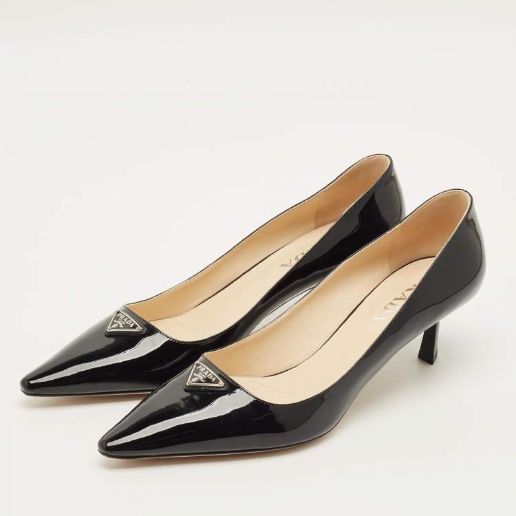 مملوكة مسبقًا Prada Size 41 Black Patent Leather Loafer Pumps
