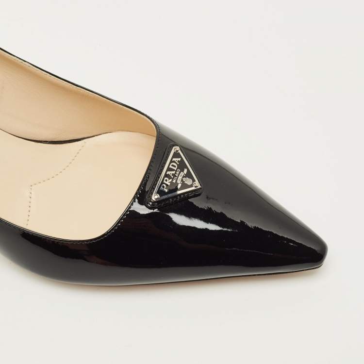 مملوكة مسبقًا Prada Size 41 Black Patent Leather Loafer Pumps