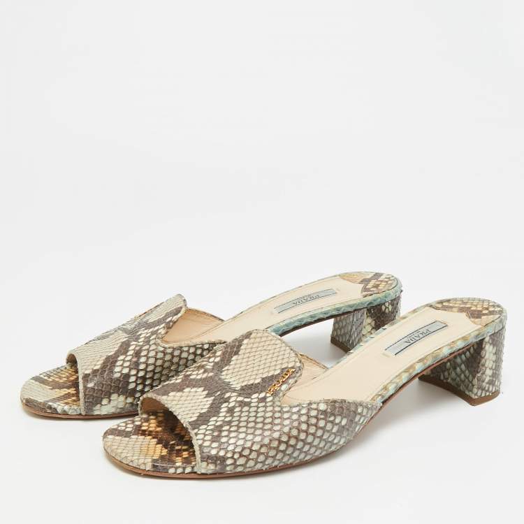 مملوكة مسبقًا Prada Size 41.5 Beige Python Leather Slide Sandals