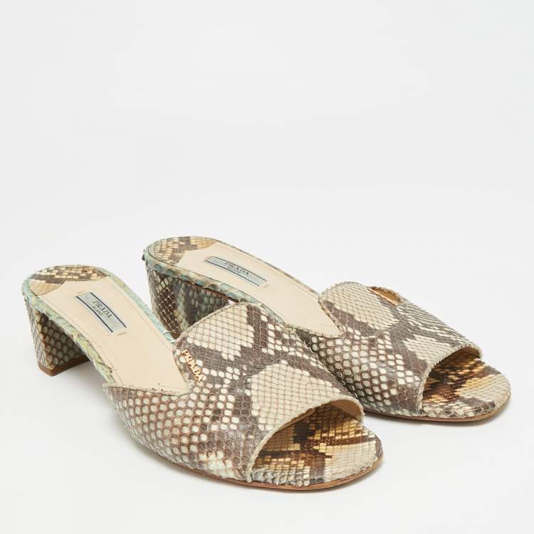 مملوكة مسبقًا Prada Size 41.5 Beige Python Leather Slide Sandals