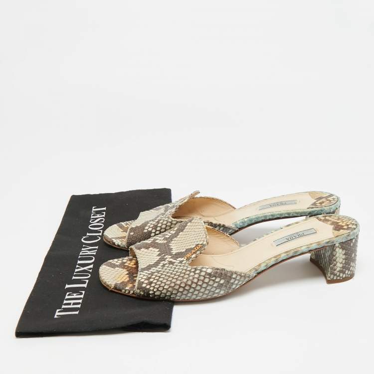مملوكة مسبقًا Prada Size 41.5 Beige Python Leather Slide Sandals