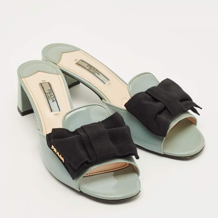 Pre Owned Prada Size 37 Blue Patent Leather Suede Bow Slide Sandals 