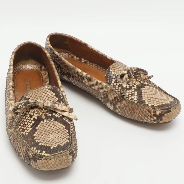 Pre Owned Prada Bow Size 38 Black Python Leather Loafers