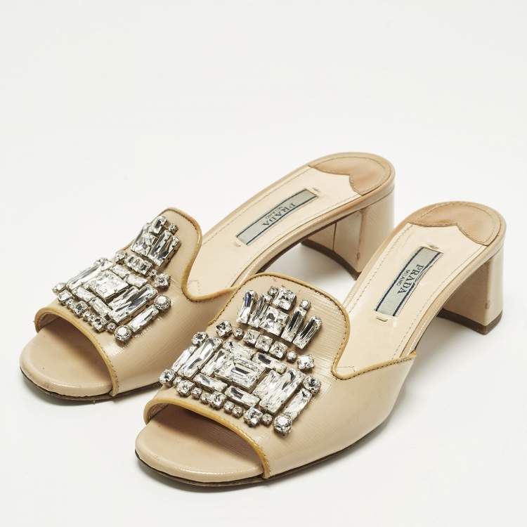 Pre Owned Prada Saffiano Size 35 Beige Patent Leather Crystal Embellished Block Heel Slide Sandals