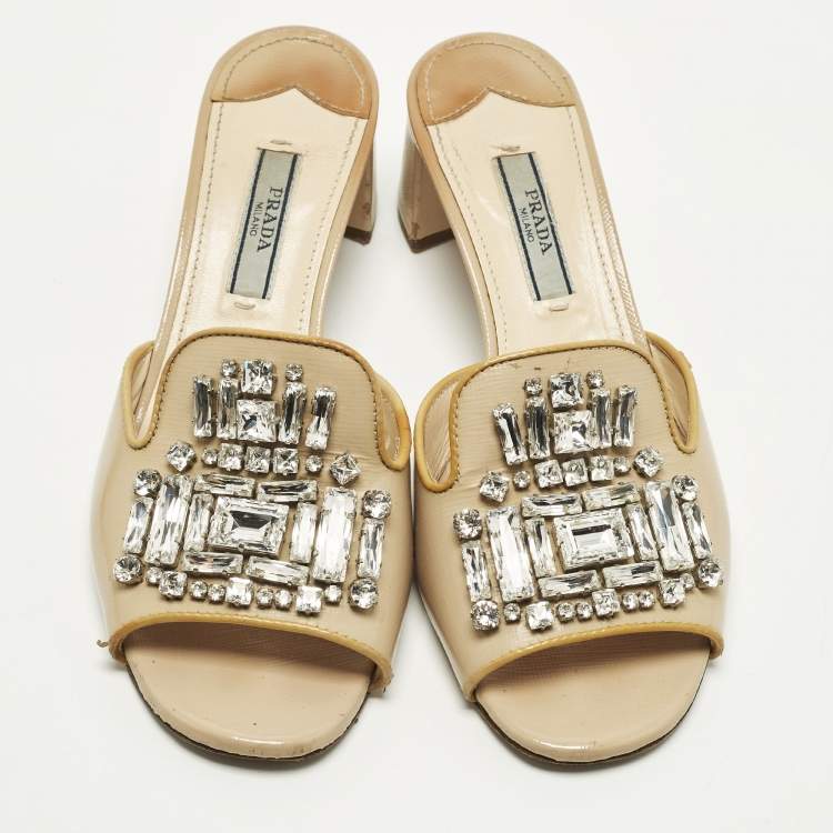 Pre Owned Prada Saffiano Size 35 Beige Patent Leather Crystal Embellished Block Heel Slide Sandals