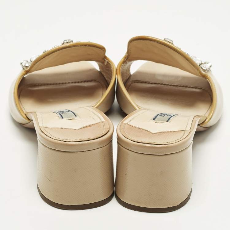 Pre Owned Prada Saffiano Size 35 Beige Patent Leather Crystal Embellished Block Heel Slide Sandals