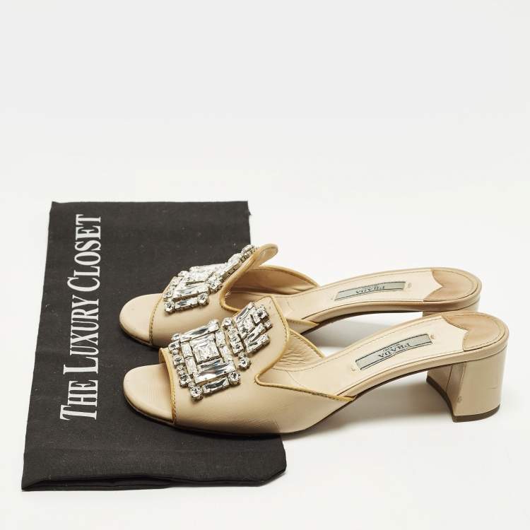 Pre Owned Prada Saffiano Size 35 Beige Patent Leather Crystal Embellished Block Heel Slide Sandals