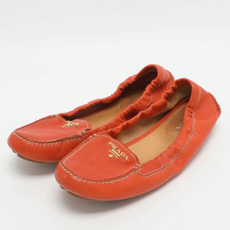 Pre Owned Prada Size 37.5 Orange Leather Scrunch Loafers