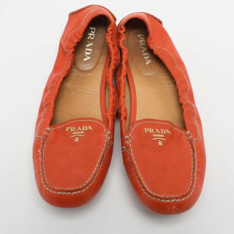 Pre Owned Prada Size 37.5 Orange Leather Scrunch Loafers