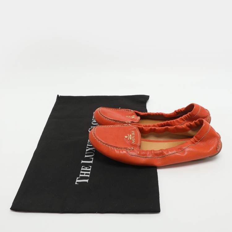 Pre Owned Prada Size 37.5 Orange Leather Scrunch Loafers