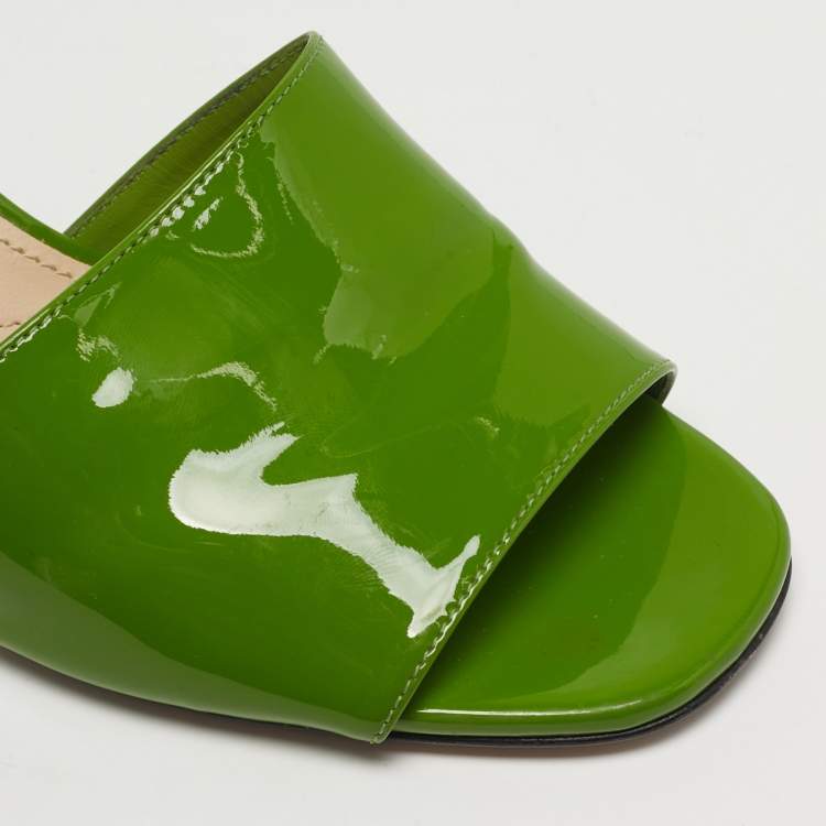 Pre Owned Prada Size 38.5 Green Patent Leather Slide Sandals