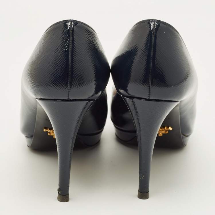 مملوكة مسبقًا Prada Size 39.5 Navy Blue Saffiano Leather Platform Pumps