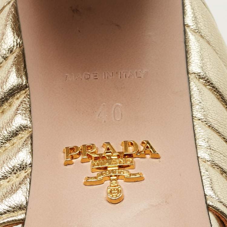 Pre Owned Prada Size 40 Gold Leather Block Heel Slide Sandals