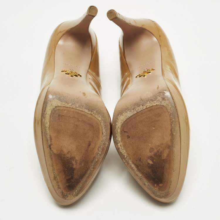 Pre Owned Prada Size 38 Beige Patent Leather Platform Pumps