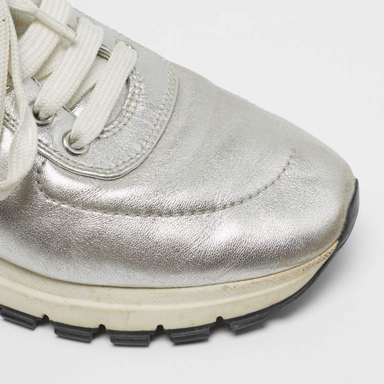 مملوكة مسبقًا Prada Size 36.5 Silver Leather Lace Up Sneakers