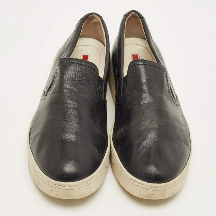 Pre Owned حذاء رياضي برادا سبورت جلد أسود مزخرف سبايكز سليب أون مقاس 41