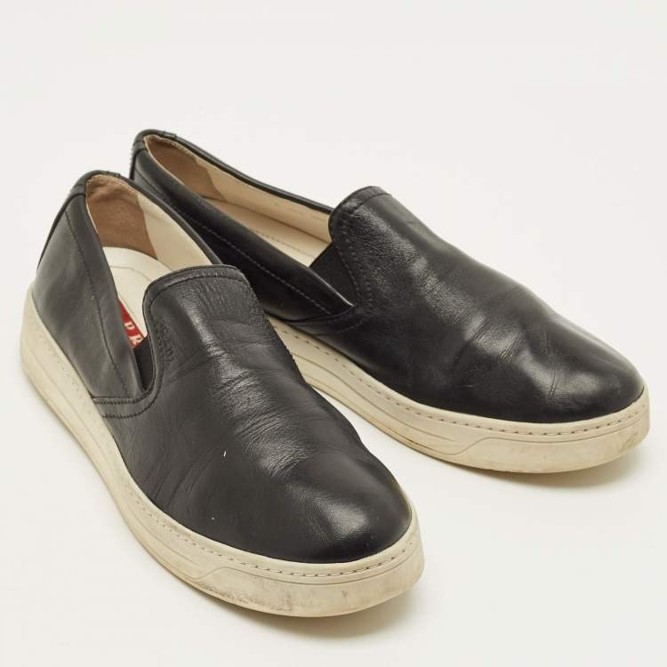 Pre Owned حذاء رياضي برادا سبورت جلد أسود مزخرف سبايكز سليب أون مقاس 41