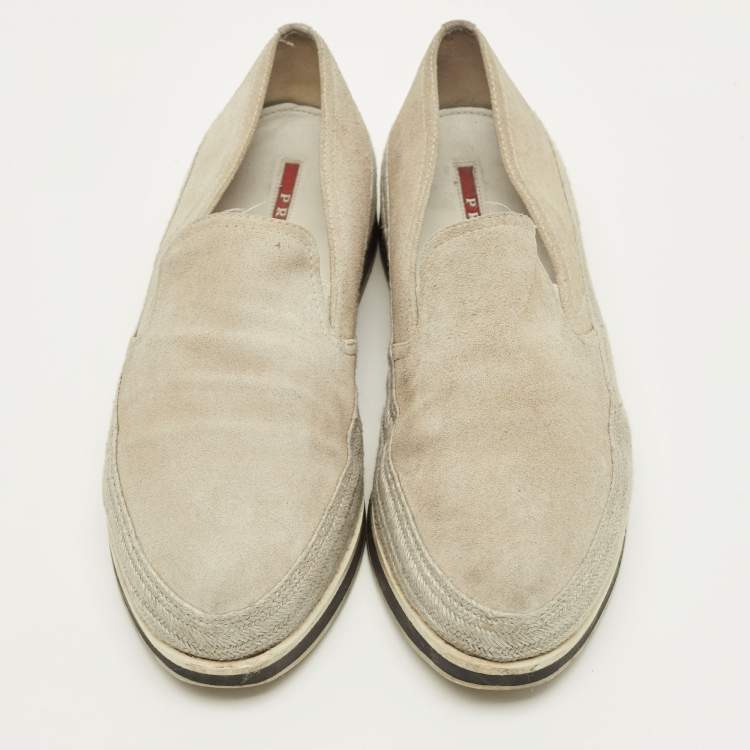 مملوكة مسبقًا Prada Size 38.5 Grey Suede Slip On Sneakers