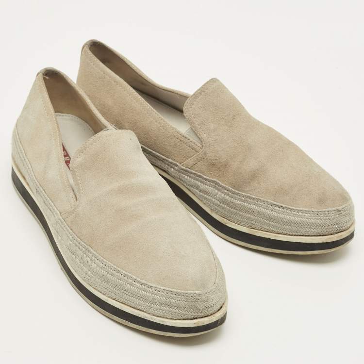 مملوكة مسبقًا Prada Size 38.5 Grey Suede Slip On Sneakers