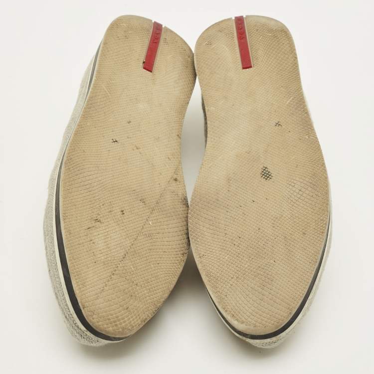 مملوكة مسبقًا Prada Size 38.5 Grey Suede Slip On Sneakers