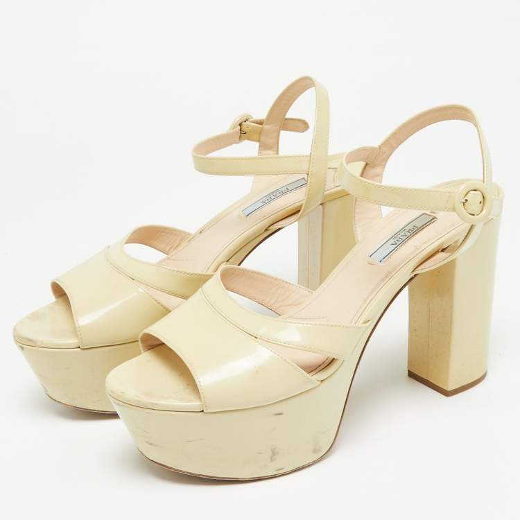 Pre Owned Prada Size 40 Cream Patent Leather Platform Block Heel Ankle Strap Sandals