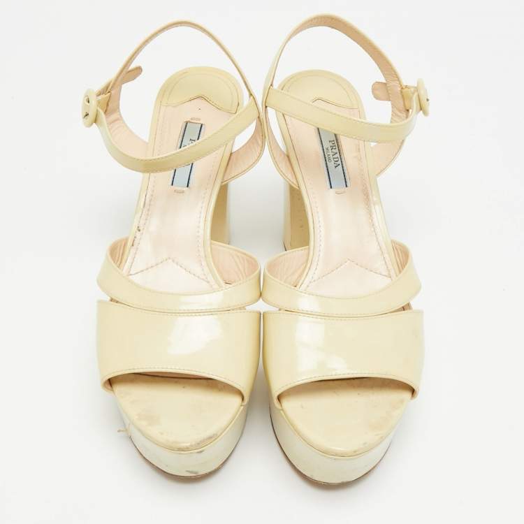 Pre Owned Prada Size 40 Cream Patent Leather Platform Block Heel Ankle Strap Sandals