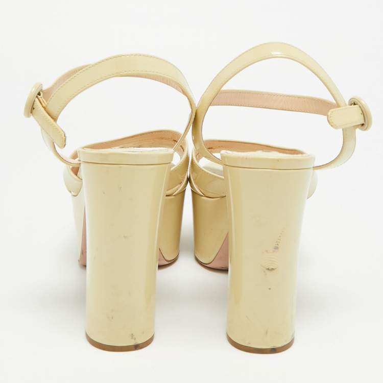 Pre Owned Prada Size 40 Cream Patent Leather Platform Block Heel Ankle Strap Sandals
